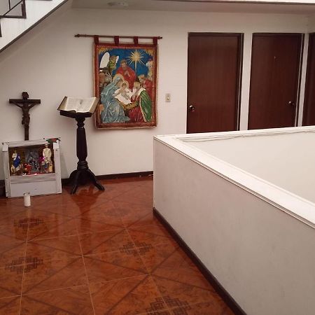 Habitación con baño privado cerca al aeropuerto Bogotá Exterior foto